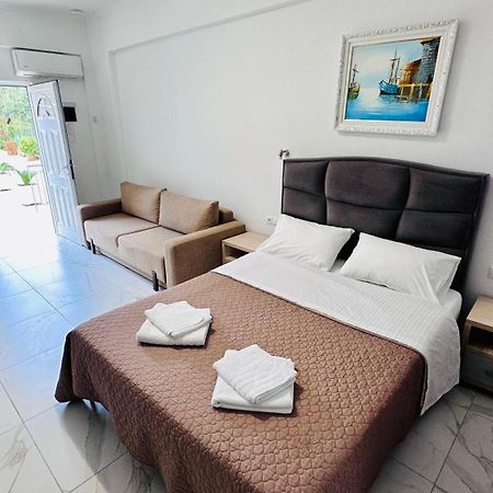 Vangjelis Hotel Himarë Dış mekan fotoğraf