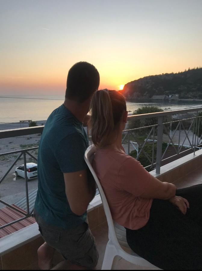 Vangjelis Hotel Himarë Dış mekan fotoğraf